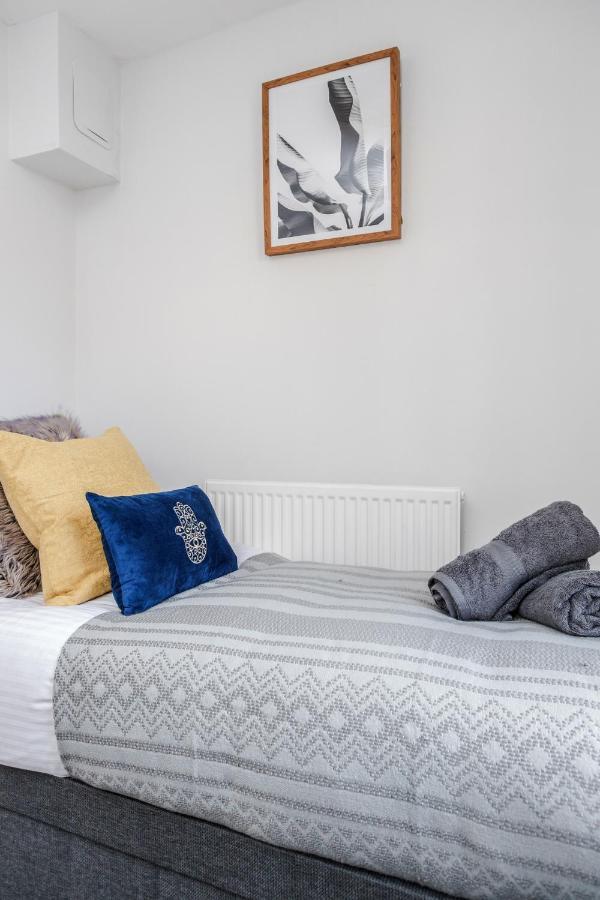 Stunning 2-Bed Apt - Free Parking - Camden - Central - Zoo - Shop - Events Londra Esterno foto